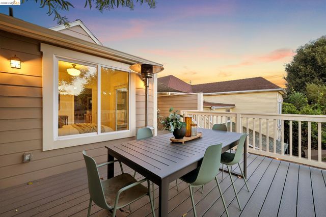 5933 Fremont St, Oakland, CA 94608