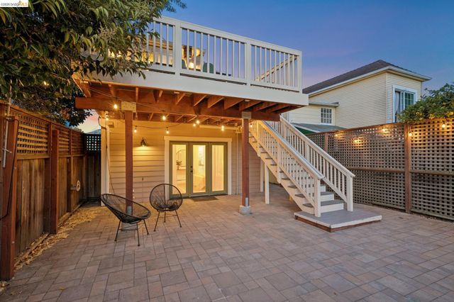 5933 Fremont St, Oakland, CA 94608