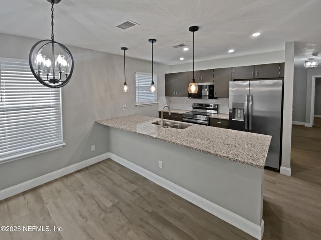 330 DUDLEY Street, Atlantic Beach, FL 32233