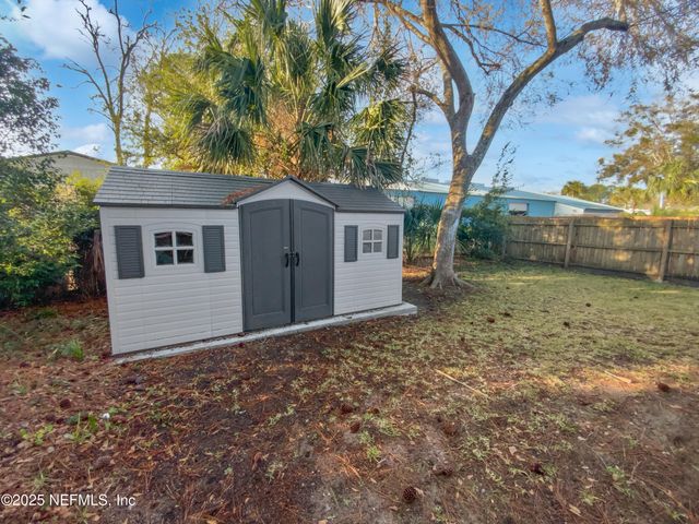 330 DUDLEY Street, Atlantic Beach, FL 32233