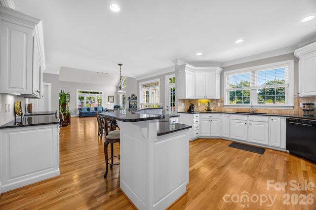 105 Mandarin Drive, Mooresville, NC 28117