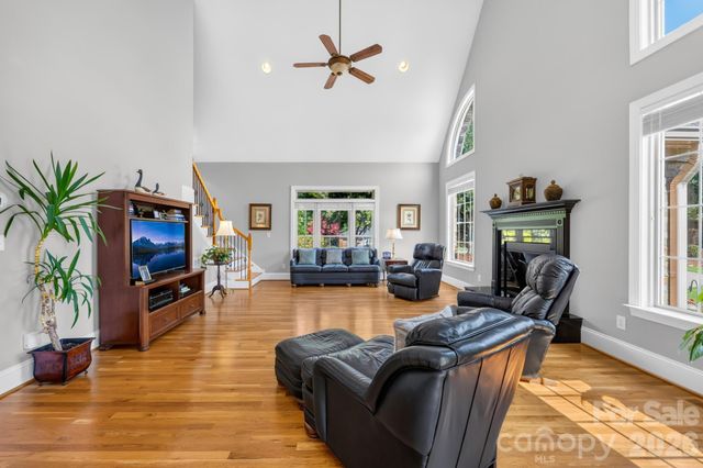 105 Mandarin Drive, Mooresville, NC 28117