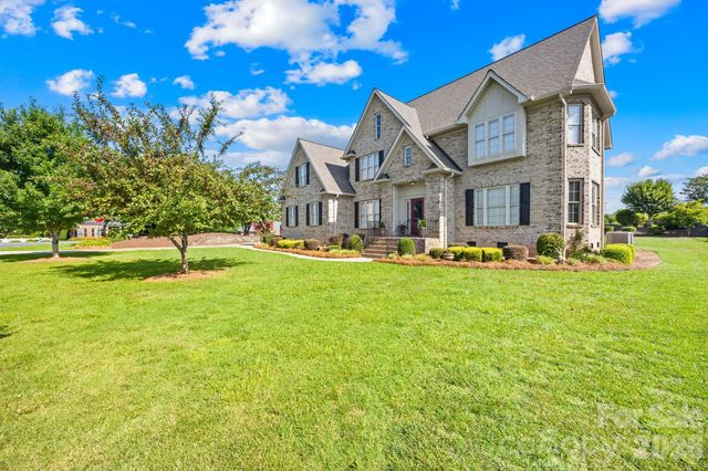 105 Mandarin Drive, Mooresville, NC 28117