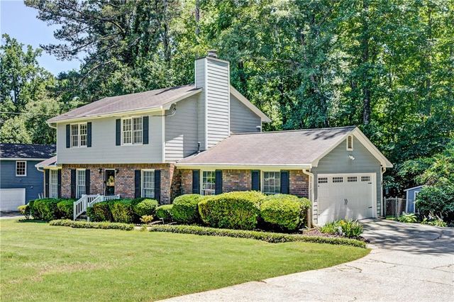 5201 Beechwood Forest Drive, Lithonia, GA 30038