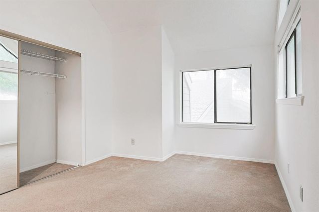 3420 Country Club Drive W 214, Irving, TX 75038
