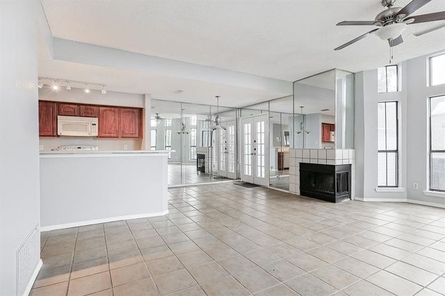 3420 Country Club Drive W 214, Irving, TX 75038