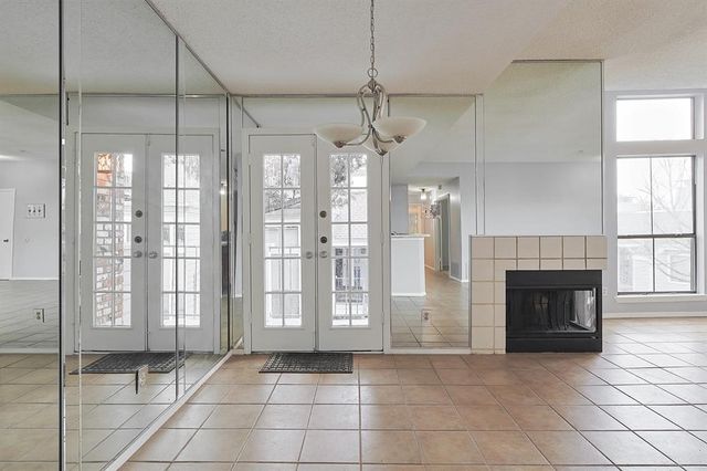 3420 Country Club Drive W 214, Irving, TX 75038