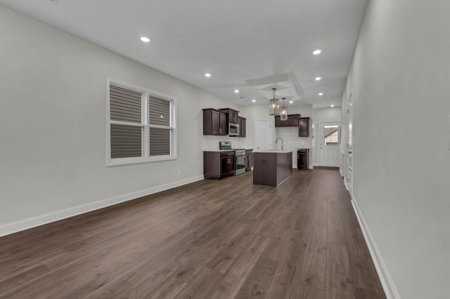 2725 Brewster Dr, Clarksville, TN 37042