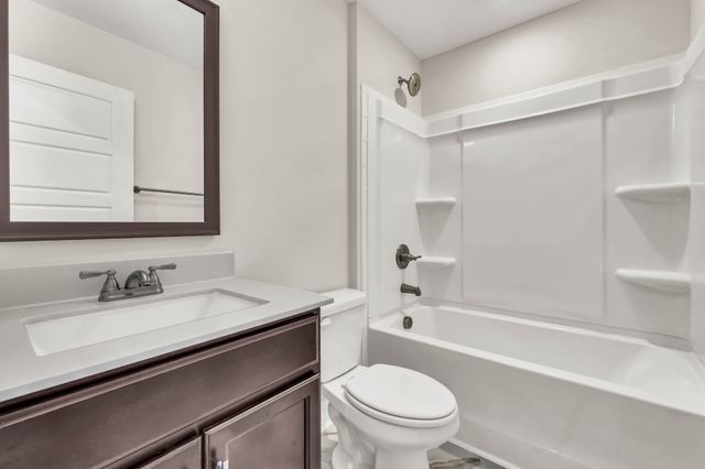 2725 Brewster Dr, Clarksville, TN 37042