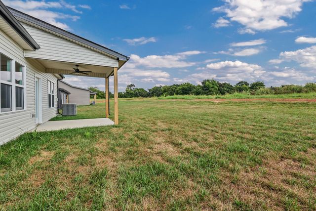 2725 Brewster Dr, Clarksville, TN 37042