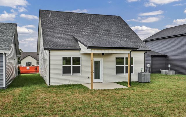 2725 Brewster Dr, Clarksville, TN 37042