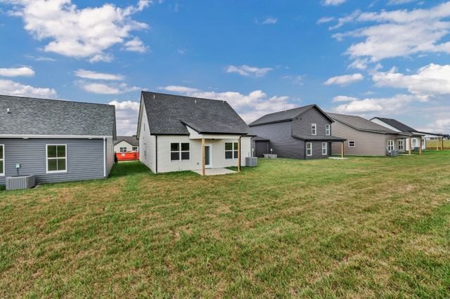 2725 Brewster Dr, Clarksville, TN 37042