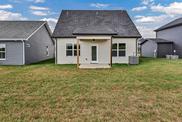 2725 Brewster Dr, Clarksville, TN 37042