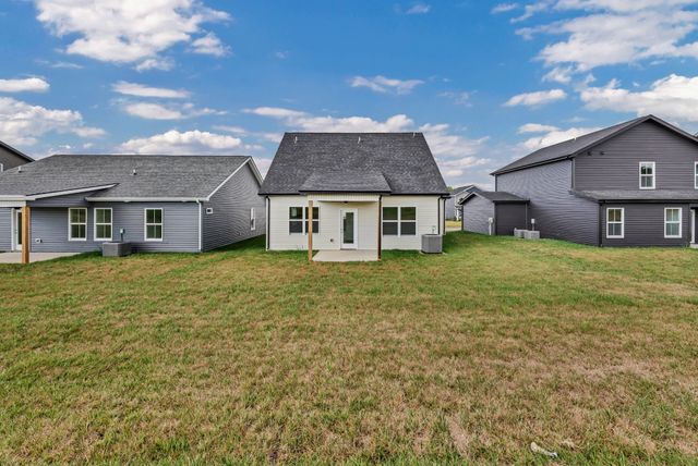 2725 Brewster Dr, Clarksville, TN 37042