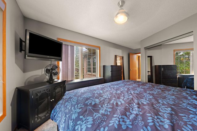 1423 Hunter Hill Road, Hudson, WI 54016