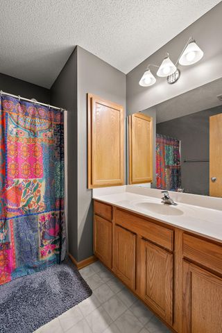 1423 Hunter Hill Road, Hudson, WI 54016