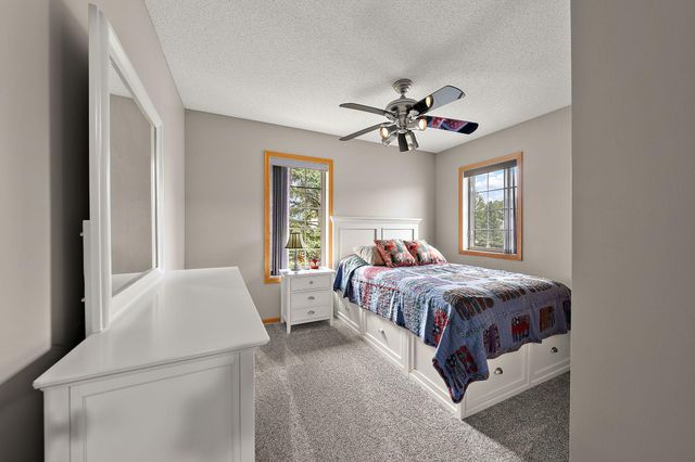 1423 Hunter Hill Road, Hudson, WI 54016