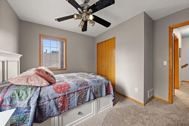 1423 Hunter Hill Road, Hudson, WI 54016