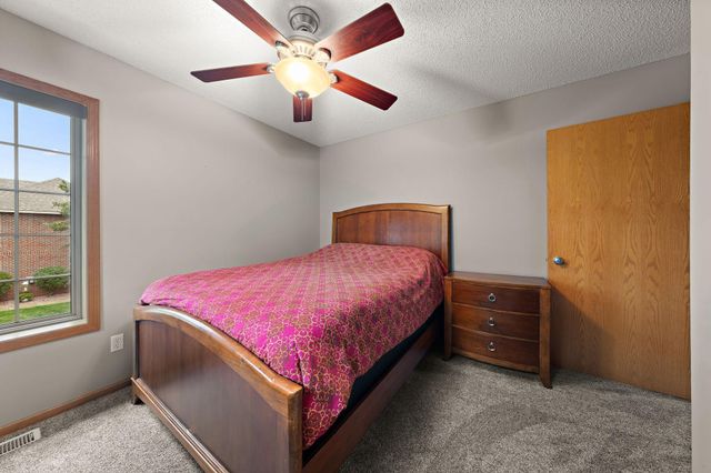 1423 Hunter Hill Road, Hudson, WI 54016