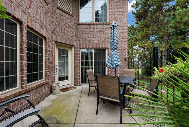 1423 Hunter Hill Road, Hudson, WI 54016