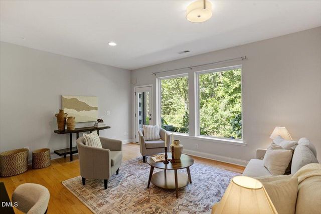 149 Manordale Drive, Chapel Hill, NC 27517