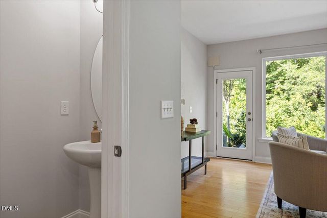 149 Manordale Drive, Chapel Hill, NC 27517