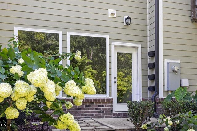 149 Manordale Drive, Chapel Hill, NC 27517