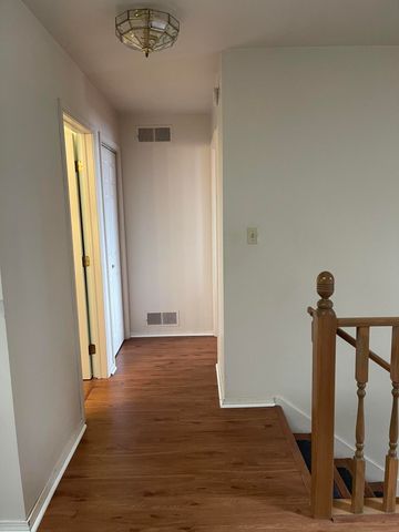 424 Deerpath Drive W, Schererville, IN 46375