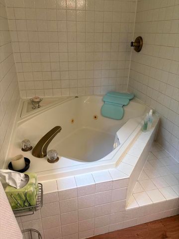424 Deerpath Drive W, Schererville, IN 46375