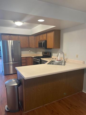 424 Deerpath Drive W, Schererville, IN 46375