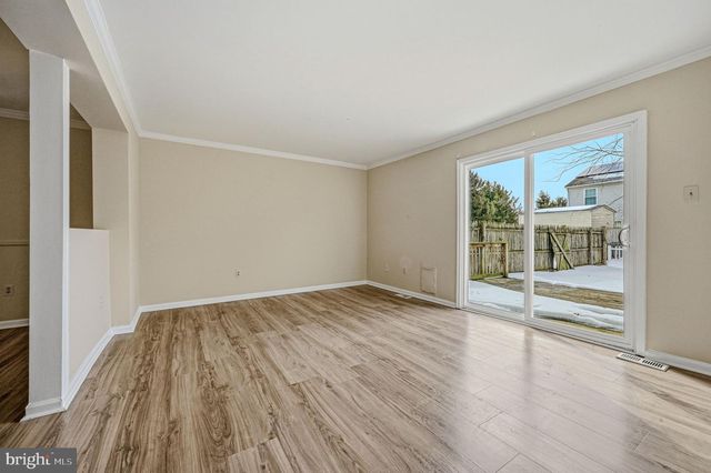 28 E PERPEN COURT, Newark, DE 19702