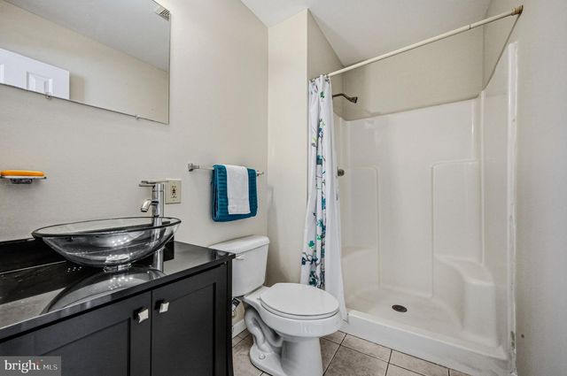 28 E PERPEN COURT, Newark, DE 19702