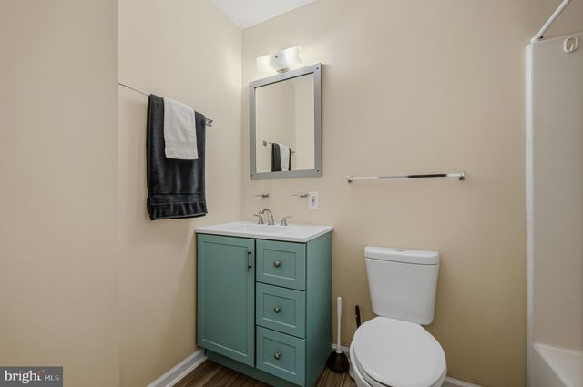 28 E PERPEN COURT, Newark, DE 19702