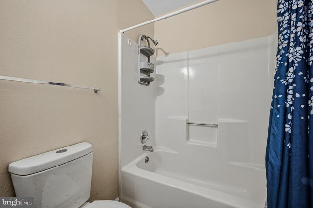 28 E PERPEN COURT, Newark, DE 19702