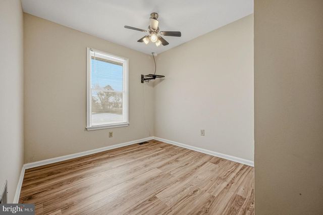 28 E PERPEN COURT, Newark, DE 19702