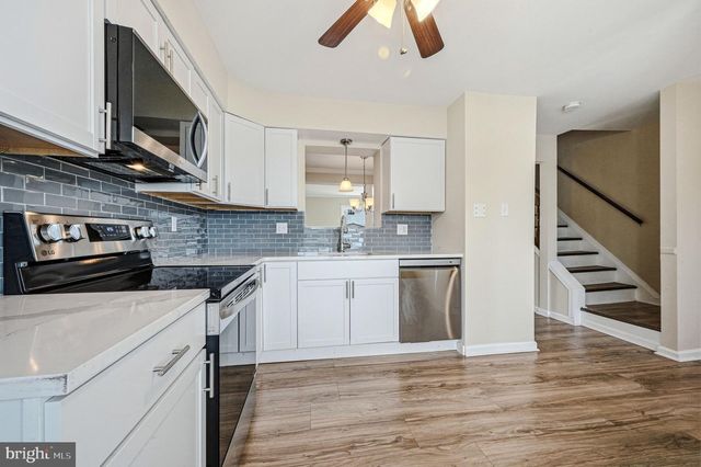 28 E PERPEN COURT, Newark, DE 19702