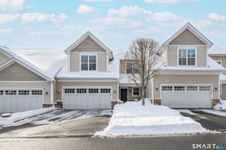 23 Woods Lane 23, Newtown, CT 06470