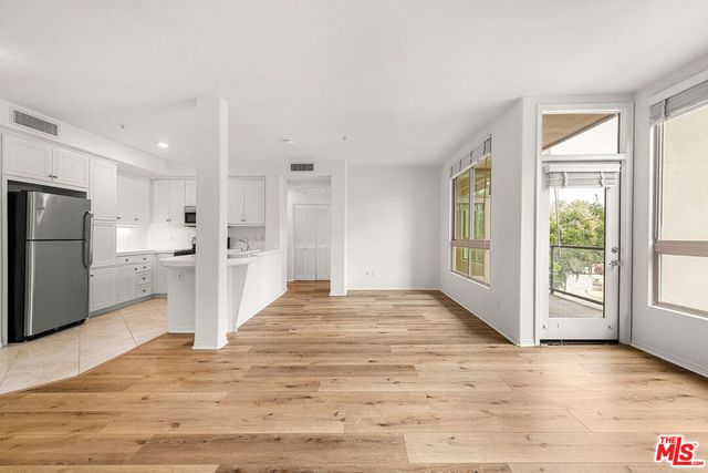 13044 Pacific 214, Playa Vista, CA 90094