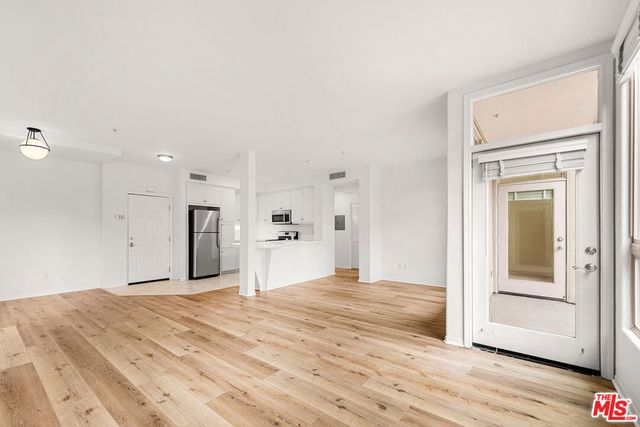 13044 Pacific 214, Playa Vista, CA 90094