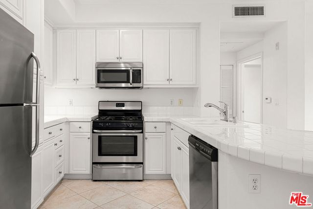 13044 Pacific 214, Playa Vista, CA 90094