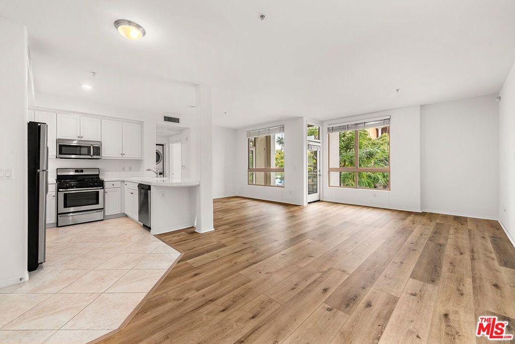 13044 Pacific 214, Playa Vista, CA 90094