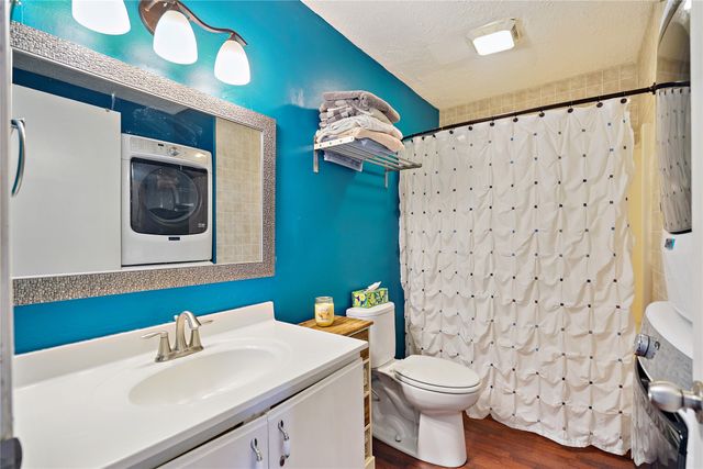 5230 Dakota Drive, West Des Moines, IA 50265