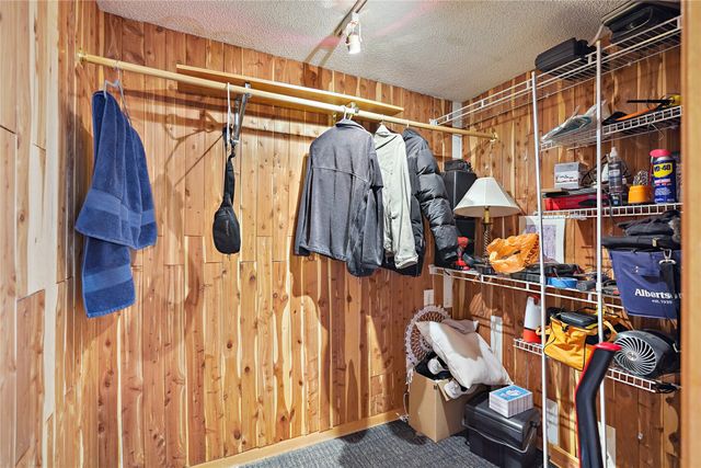 5230 Dakota Drive, West Des Moines, IA 50265