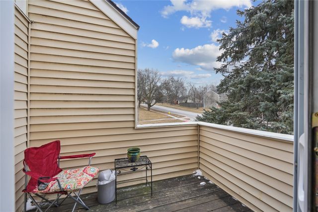 5230 Dakota Drive, West Des Moines, IA 50265