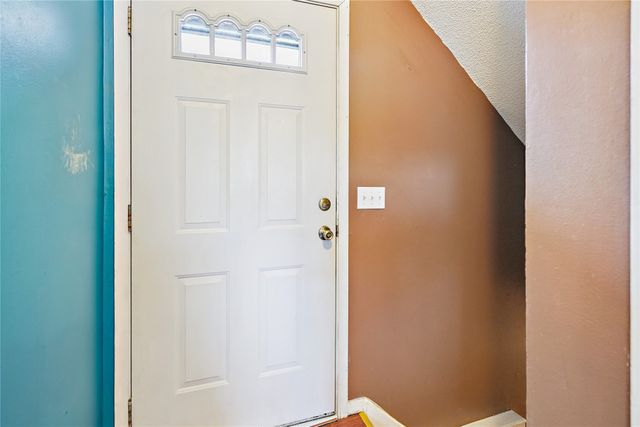 5230 Dakota Drive, West Des Moines, IA 50265