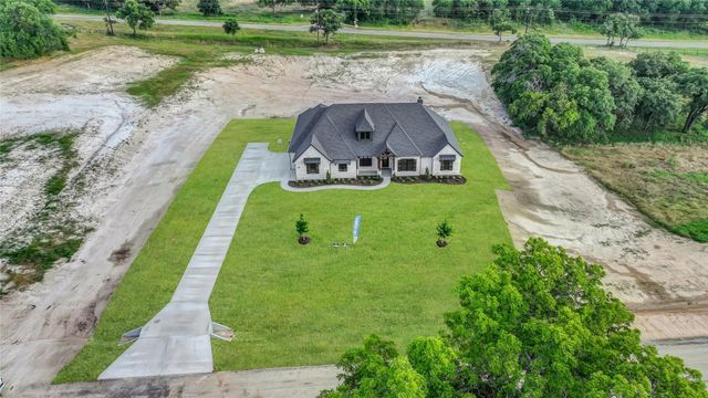 120 Daggett Drive, Decatur, TX 76234