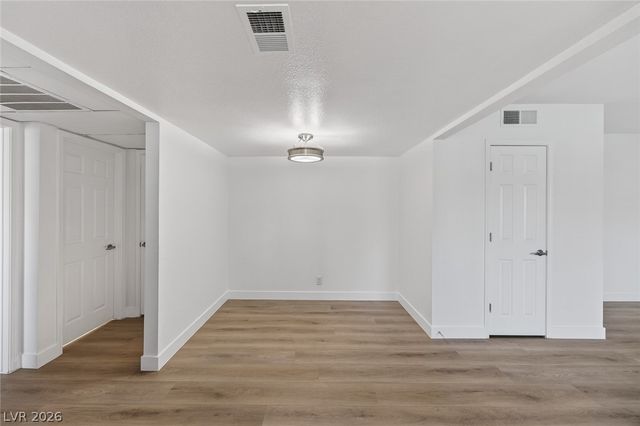 5081 River Glen Drive 117, Las Vegas, NV 89103