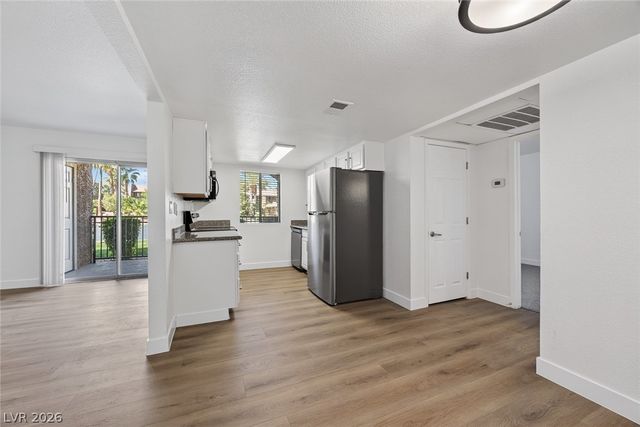 5081 River Glen Drive 117, Las Vegas, NV 89103