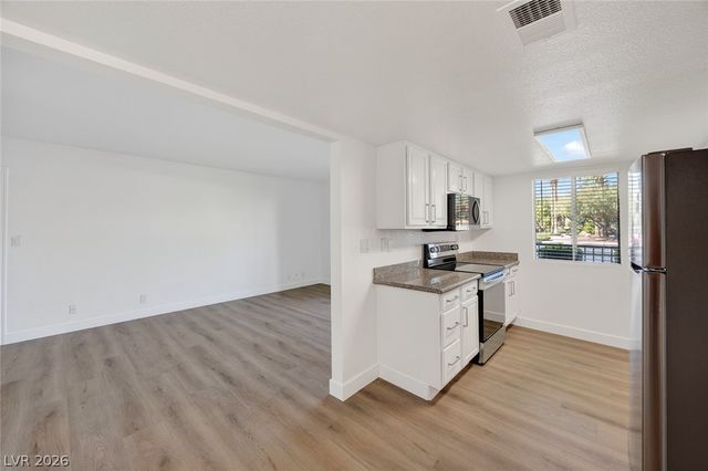 5081 River Glen Drive 117, Las Vegas, NV 89103