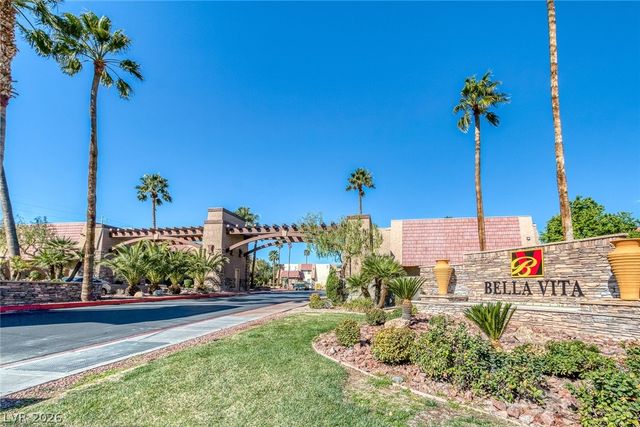 5081 River Glen Drive 117, Las Vegas, NV 89103